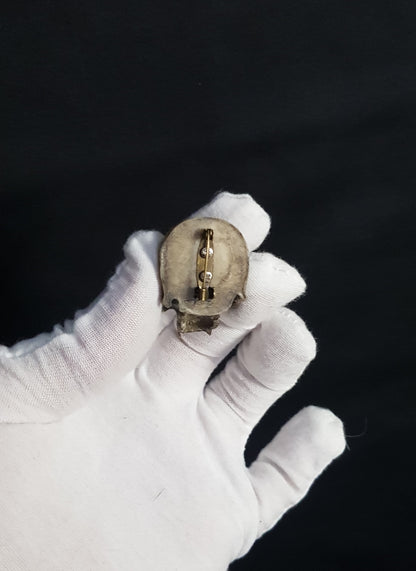 Broche crâne vampire réaliste os